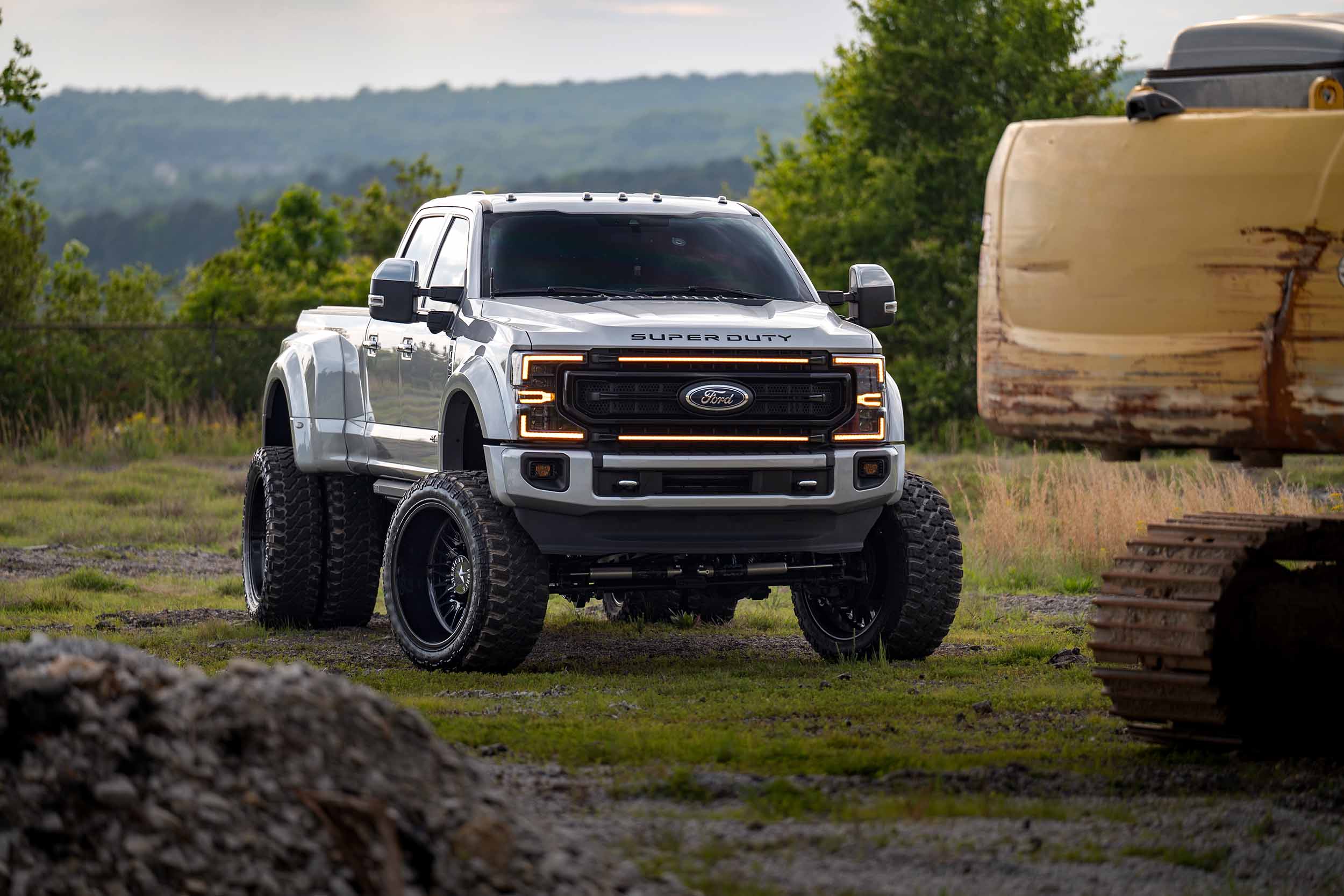 Morimoto XBG LED Grille: Ford Super Duty (20-22 / Black / Amber DRL)