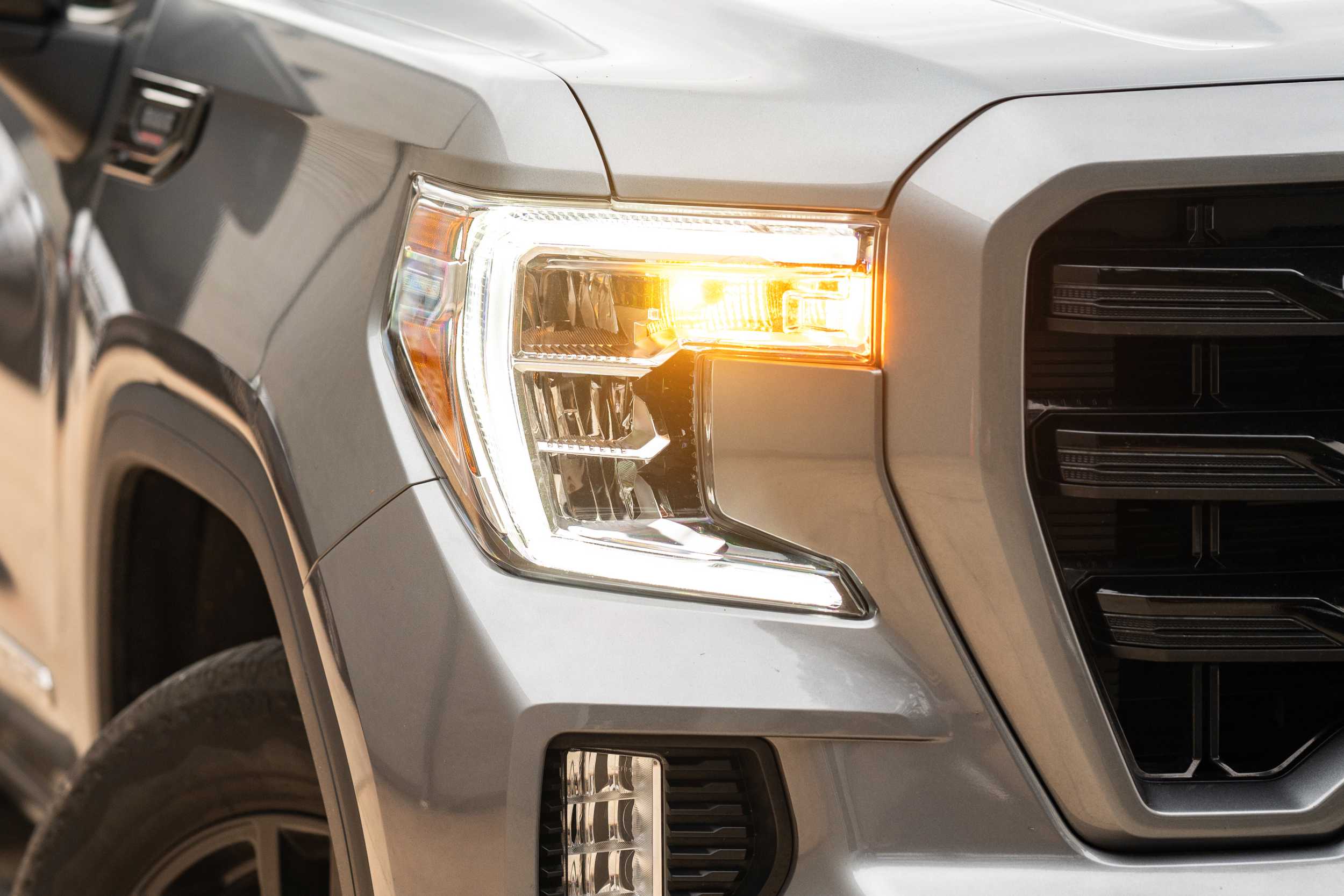 Morimoto 7440/7443: XB LED Bulbs (Switchback / Set)