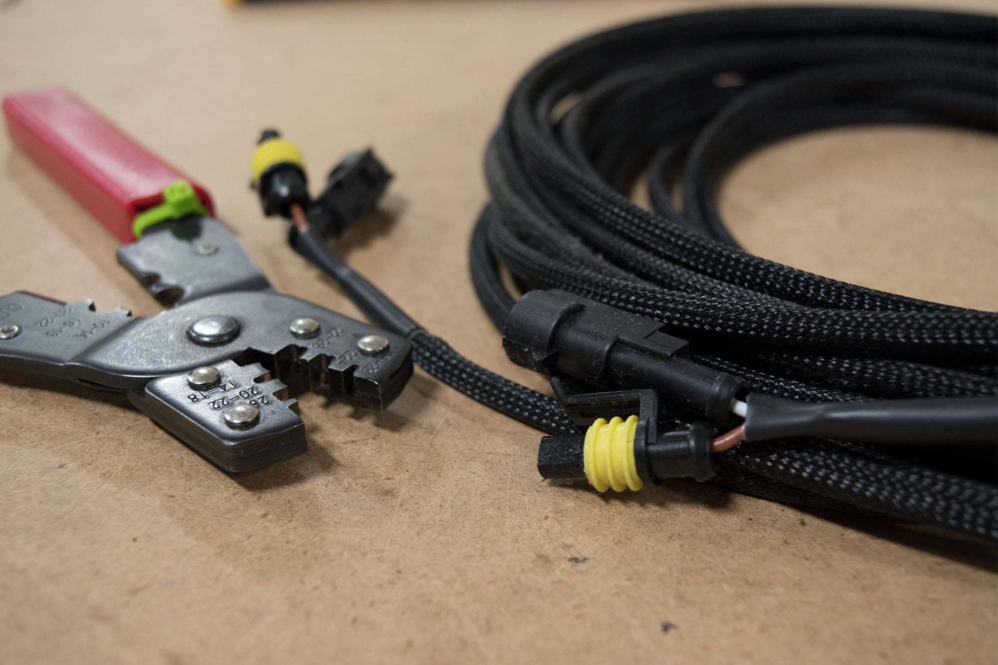 Morimoto Connector: 9007/9004 Female