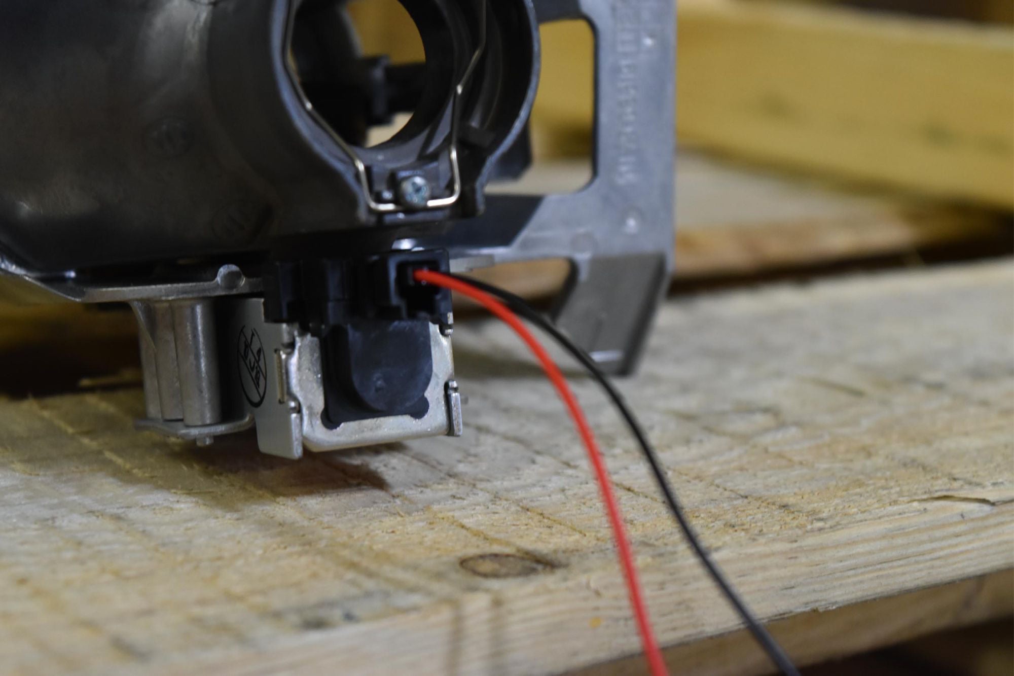 Morimoto Pigtail: Universal Bi-xenon Solenoid Inputs