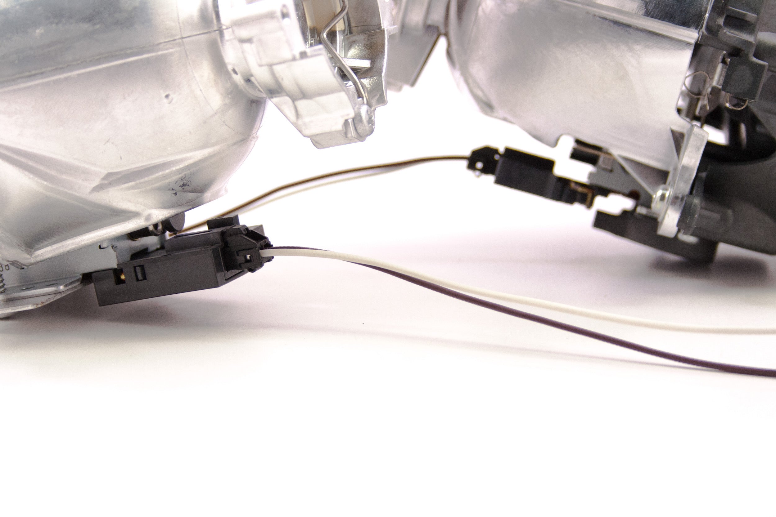 Morimoto Pigtail: Koito Bi-xenon Solenoid Inputs