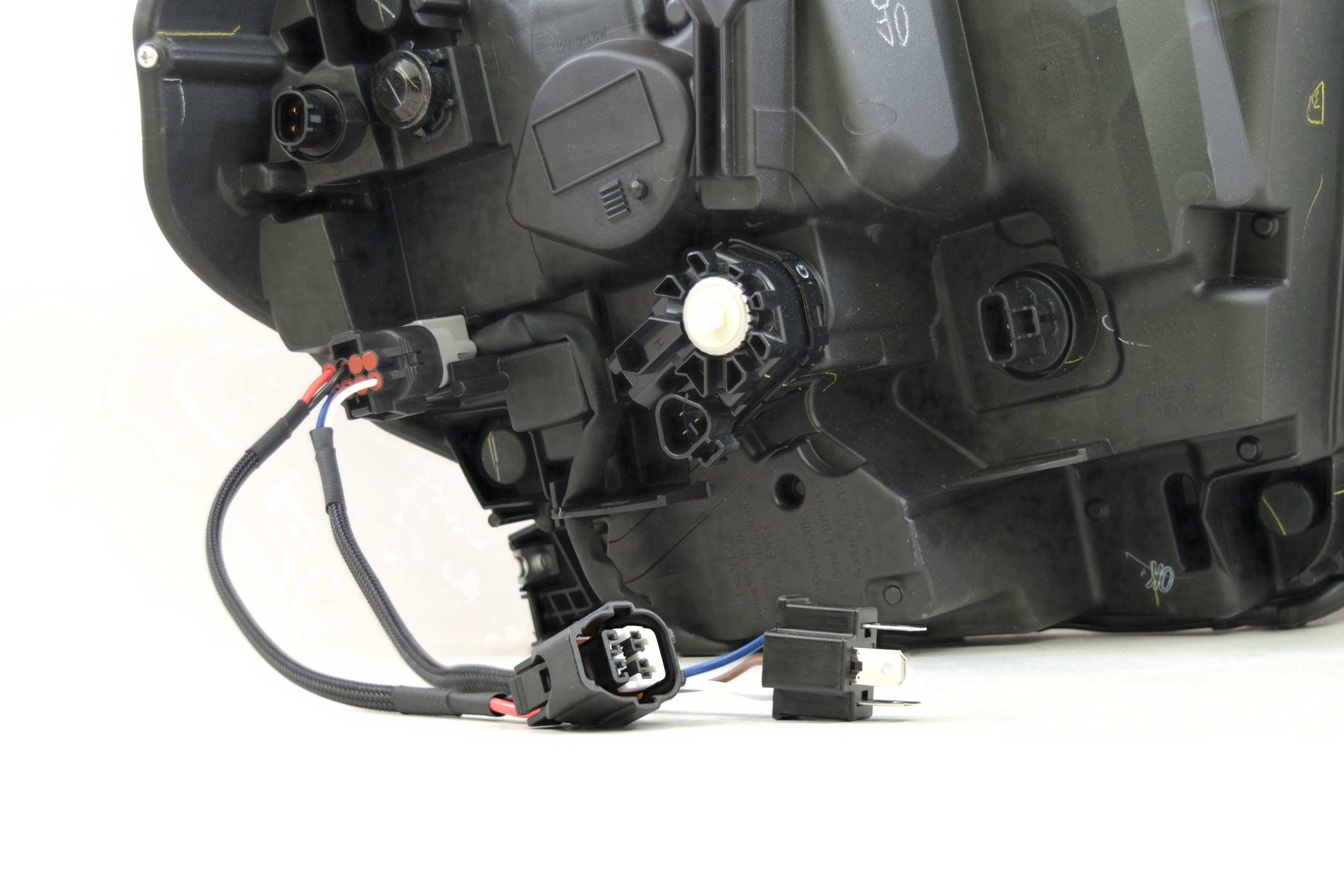 Morimoto Conversion Harness for Halogen Tundra with LED DRL (Convert to OEM LED Headlights)
