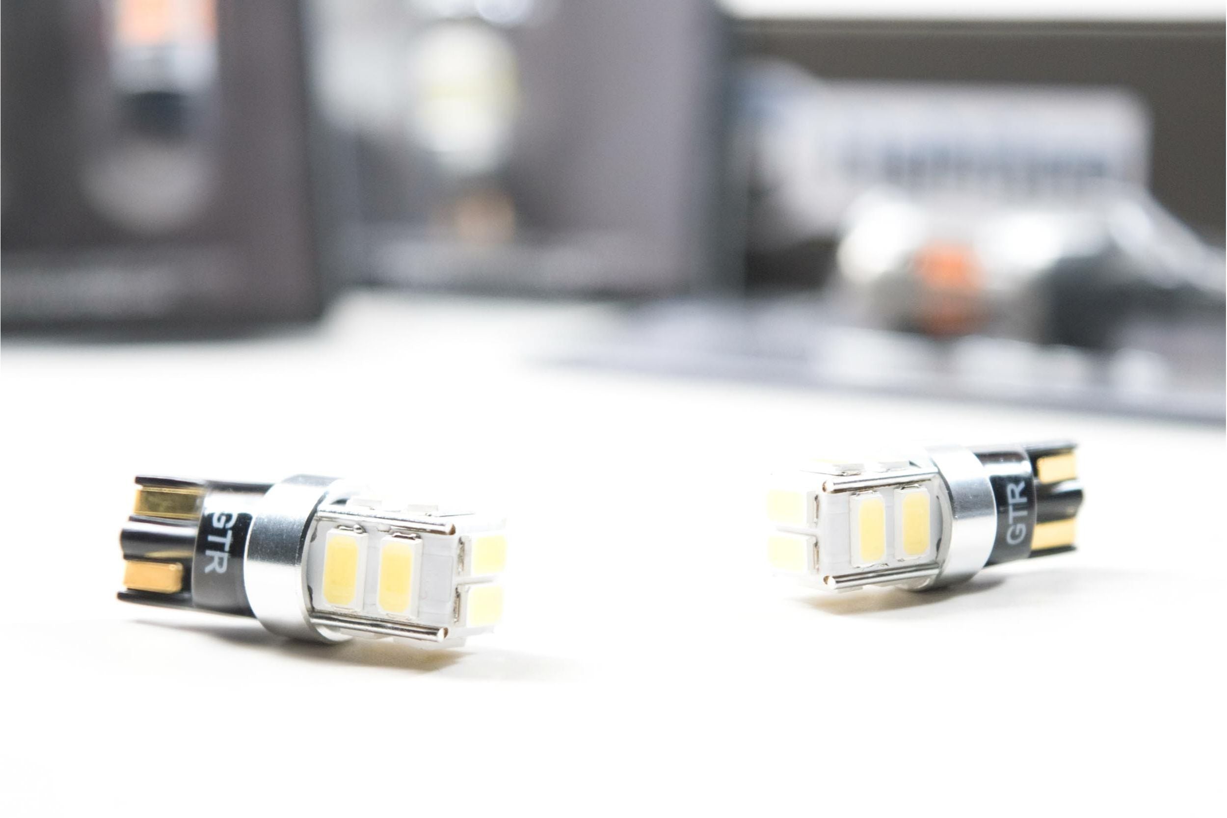 GTR Lighting T10/194: GTR 10-Chip Canbus LED (White)